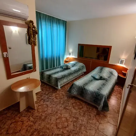 Color Hotel 3*