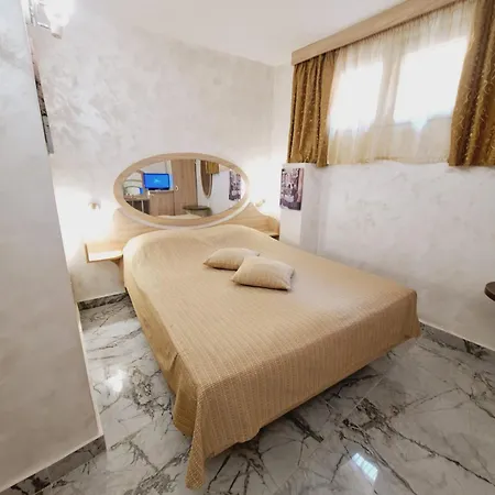 Color Hotel 3*