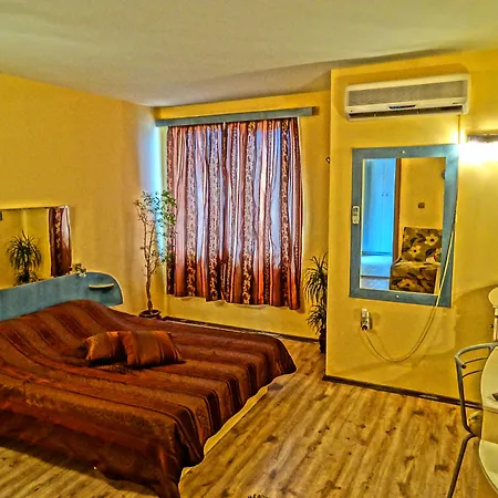 Ξενοδοχείο Color 3*