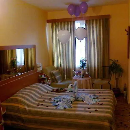 فندق Color 3*