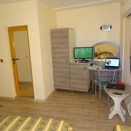 Hotel Color 3*