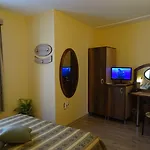 Hotel Color Warna