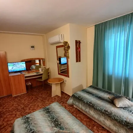 Hotel Color 3*
