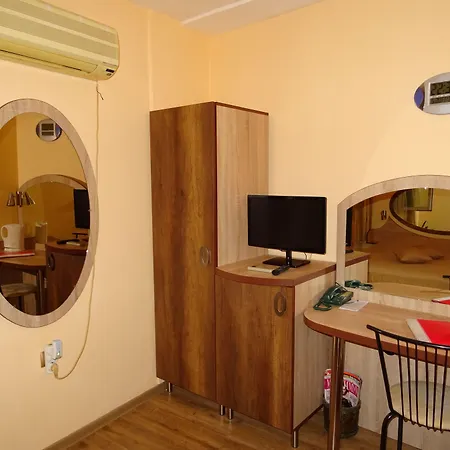 Hotel Color 3*