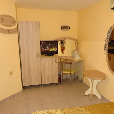 Color Hotel 3*